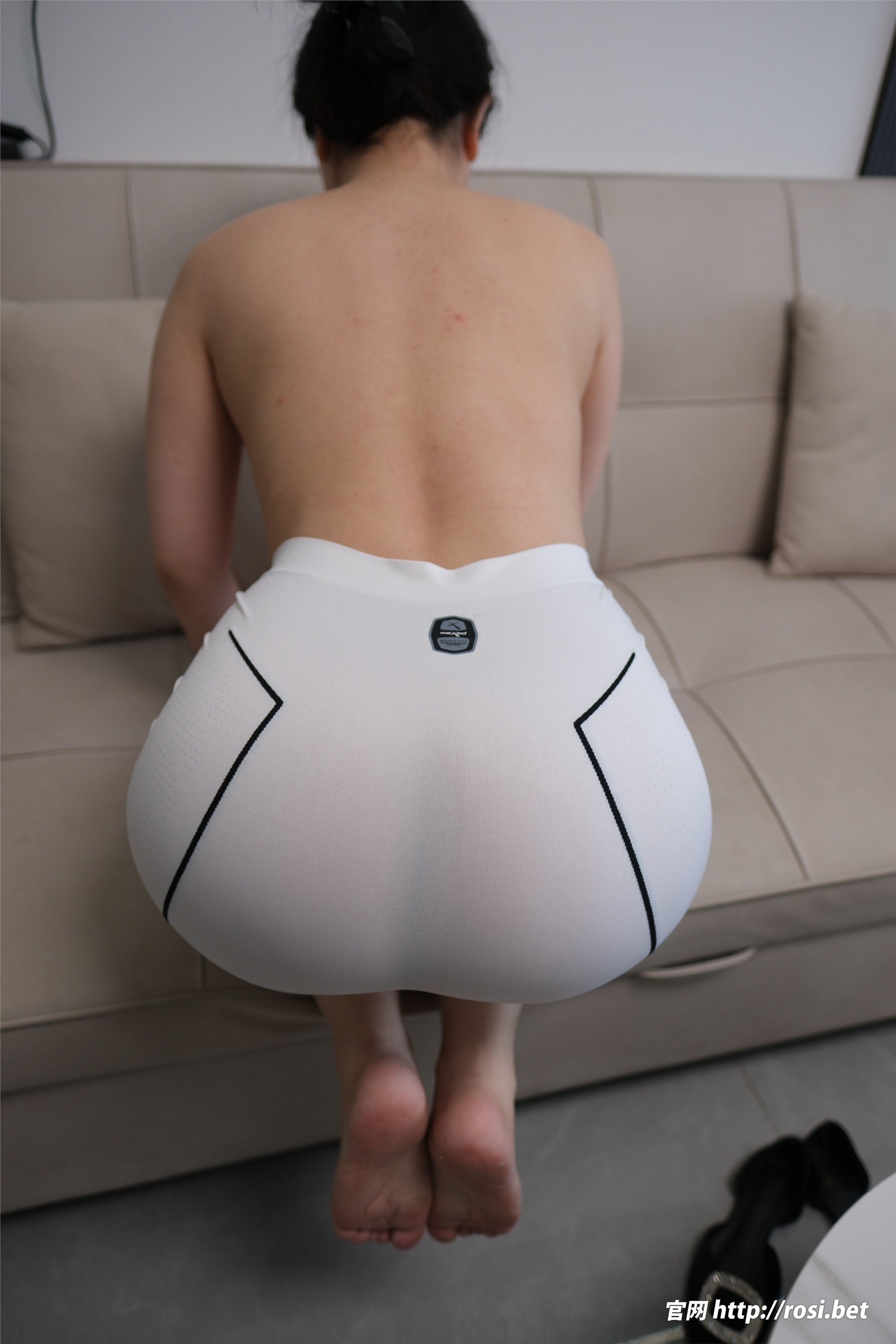 ROSI写真 2024.11.27 NO.4741